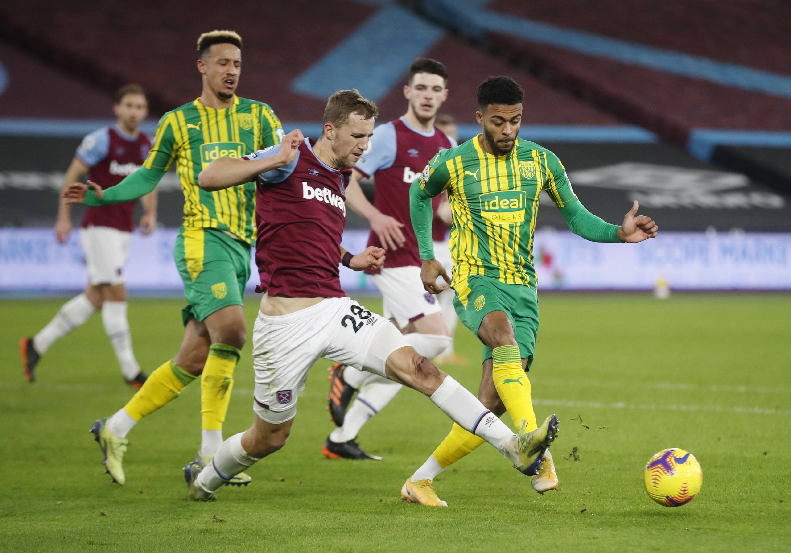 球队在防守 球队在防守